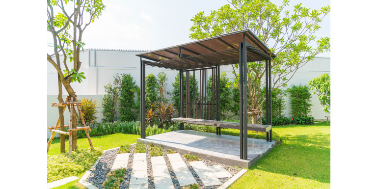 Перголы и столы-беседки: создаем зоны отдыха во дворах