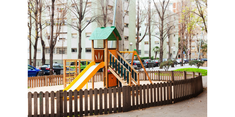 Ограждения для клумб и детских площадок: эстетика и функциональность